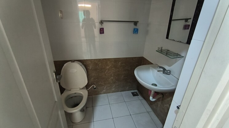 Bathroom, babukhan-solitaire 2 Bedroom 1130 Sq.Ft. Apartment In Gachibowli Hyderabad 8012814