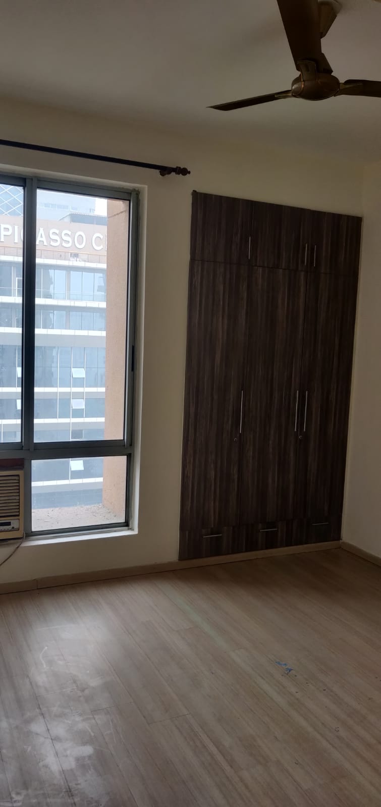 4 BHK + Servant Room Apartment For Sale in Ireo Skyon