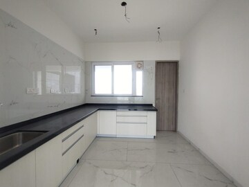 Room in 3 BHK Apartment at Mandarin 33 West Avenue, Baner – for Sale