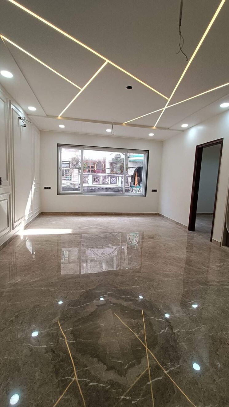 Living Room, burari 2 Bedroom 85 Sq.Yd. Builder Floor In Burari Delhi 8012877