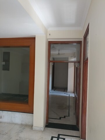 Furnished Amenities in 4 BHK Independent House at RWA Apartments Sector 50, Sector 50 – for Rent