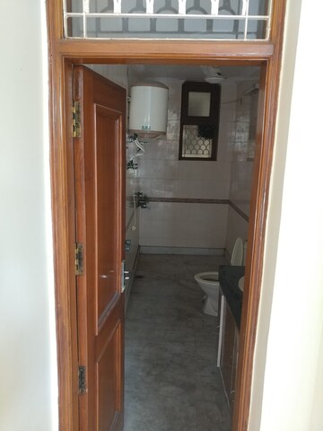 Furnished Amenities in 4 BHK Independent House at RWA Apartments Sector 50, Sector 50 – for Rent
