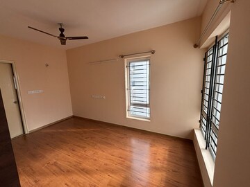 Room in 2.5 BHK Apartment at Kolte Patil Raaga, Hennur Road – for Rent