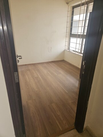 Room in 2.5 BHK Apartment at L&T Emerald Isle, Powai – for Rent