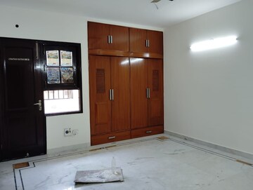Room in 4 BHK Builder Floor at East Of Kailash – for Rent