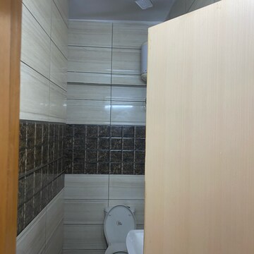 Attached Bathroom in 2 BHK Builder Floor at Lajpat Nagar I – for Rent