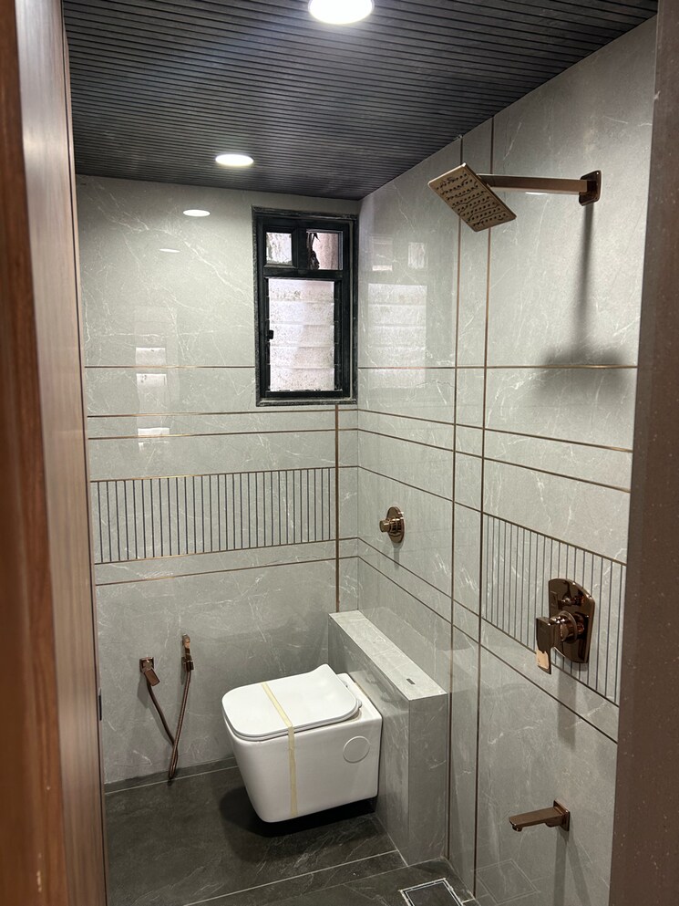 Bathroom, althan 3 Bedroom 2241 Sq.Ft. Apartment In Althan Surat 8013093