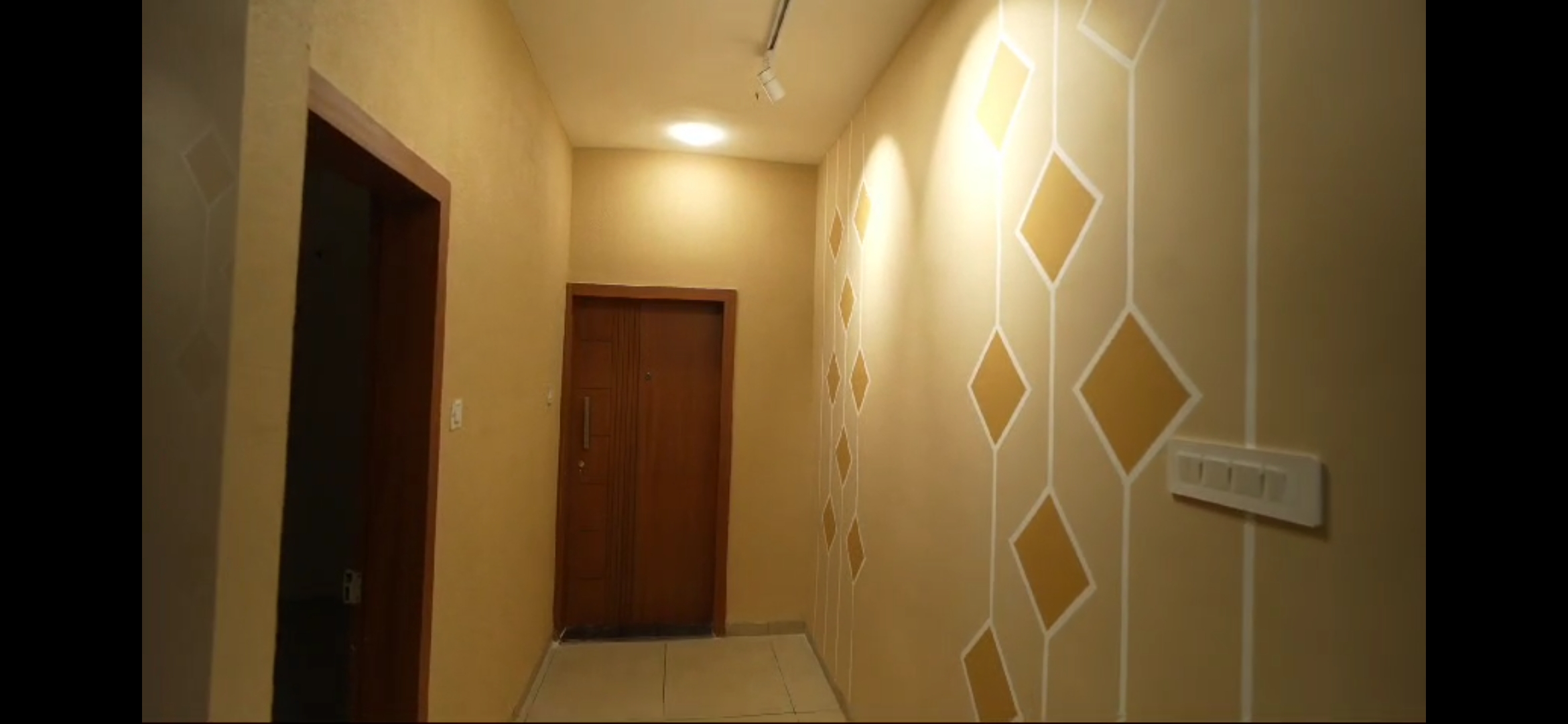 2 BHK + Pooja Room,Servant Room,Study Room,Extra Room Apartment For Sale in Shitala Apartment