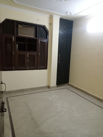 Bedroom in 2 BHK Builder Floor at Paschim Vihar – for Rent