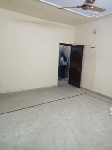 Living Room in 2 BHK Builder Floor at Paschim Vihar – for Rent