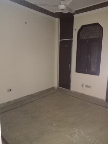 Master Bedroom in 2 BHK Builder Floor at Paschim Vihar – for Rent