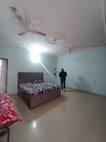 Bedroom in 2 BHK Independent House at Ansal Plaza Sector-23, Sector 23 – for Rent