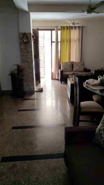 Living Room in 2 BHK Builder Floor at Sector 52 – for Rent