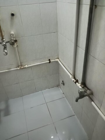 Bathroom in 1 BHK Apartment at Jogeshwari West – for Rent