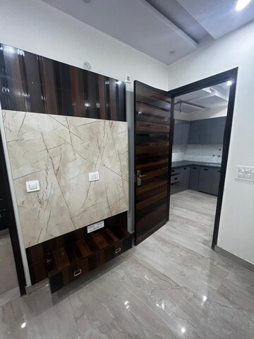 Living Room in 2 BHK Builder Floor at Paschim Vihar – for Rent