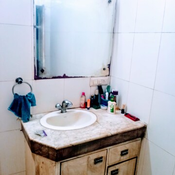Bathroom in 1 BHK Independent House at Ansal Plaza Sector-23, Sector 23 – for Rent