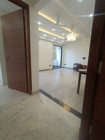 Room in 3 BHK Builder Floor at Ansal Plaza Gurgaon, Palam Vihar – for Rent