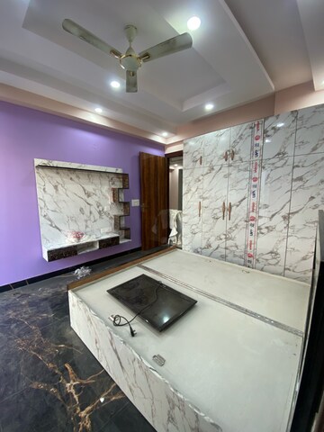 Room in 2 BHK Builder Floor at Ansal Plaza Gurgaon, Palam Vihar – for Rent