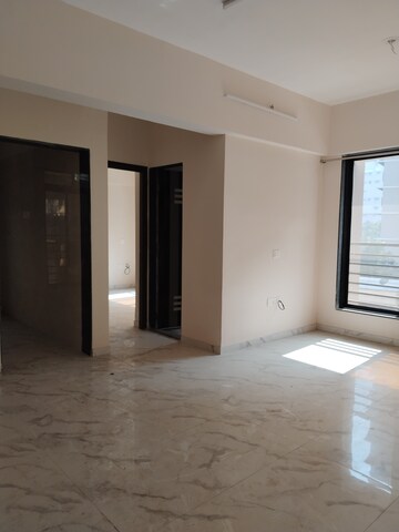 Master Bedroom in 2 BHK Apartment at Kurla West – for Rent