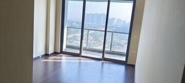 Room in 3 BHK Apartment at Paras Dews, Sector 106 – for Rent