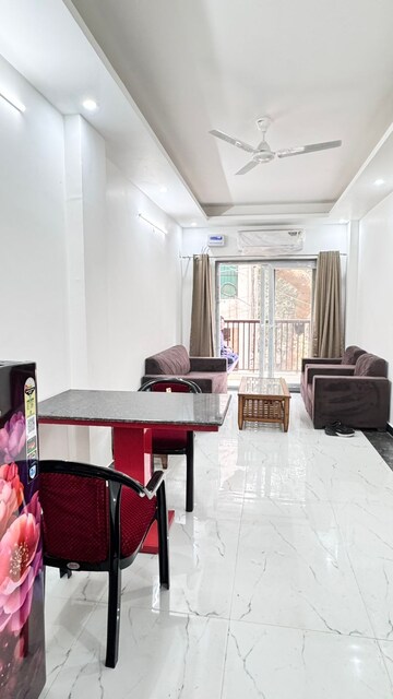 Living Room in 2 BHK Builder Floor at Ansal Sushant Lok I, Sector 43 – for Rent