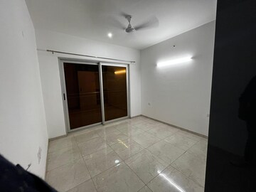 Room in 3 BHK Apartment at Tata Gurgaon Gateway, Sector 112 – for Rent