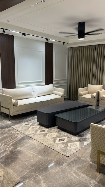 Living Room in 3 BHK Builder Floor at BPTP Park Central, Sector 85 – for Sale