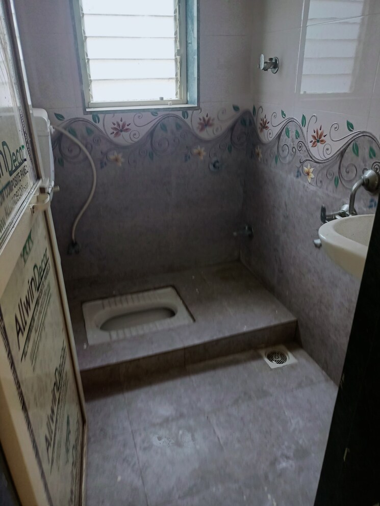 Bathroom, padmavati-maheshwar-residency 1 Bedroom 565 Sq.Ft. Apartment In Kasheli Thane 8013284