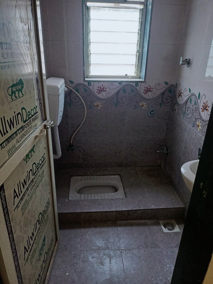 Bathroom, padmavati-maheshwar-residency 1 Bedroom 565 Sq.Ft. Apartment In Kasheli Thane 8013284