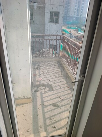 Balcony in 2.5 BHK Apartment at Earthcon Casa Grande II, Chi V Greater Noida – for Sale