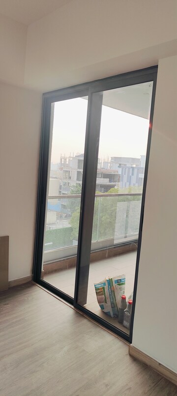 Room in 3 BHK Apartment at Birla Navya, Sector 63a – for Rent