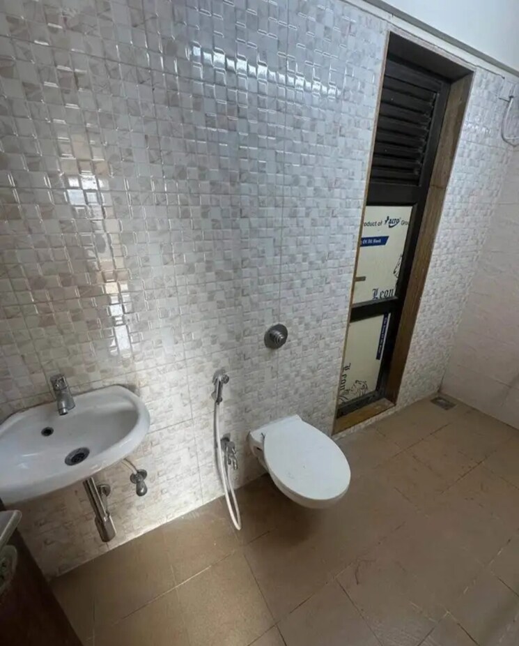 Bathroom, siddhivinayak-vastu 2 Bedroom 80000 Sq.Ft. Apartment In Chinchpokli Mumbai 8013272