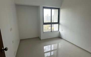 2 BHK Apartment For Sale in Lodha Sterling, Kolshet Road