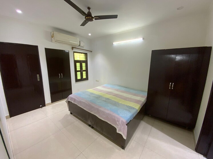 Living Room, pitampura 3 Bedroom 1500 Sq.Ft. Apartment In Pitampura Delhi 8013321