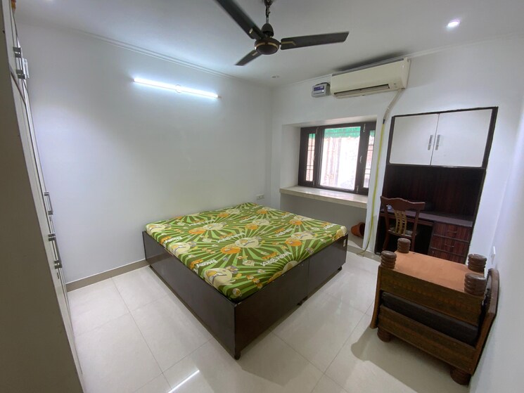 Bedroom, pitampura 3 Bedroom 1500 Sq.Ft. Apartment In Pitampura Delhi 8013321
