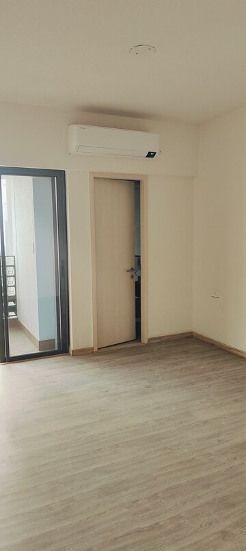 Room in 4 BHK Apartment at Birla Navya, Sector 63a – for Sale