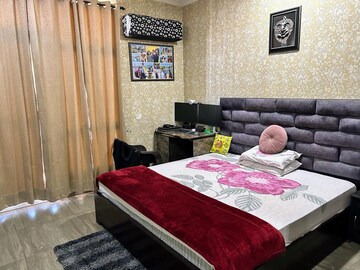 Bedroom in 3 BHK Apartment at Sam Palm Olympia Phase II, Sector 16c Greater Noida – for Rent