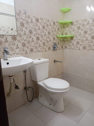 Bathroom in 2 BHK Builder Floor at Ansal Sushant Lok I, Sector 43 – for Rent
