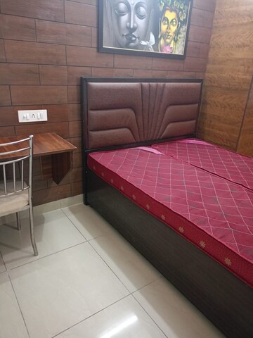 Room in 2 BHK Builder Floor at Ansal Sushant Lok I, Sector 43 – for Rent