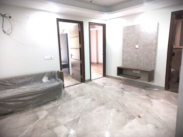 Room in 3 BHK Builder Floor at Sector 12a – for Rent
