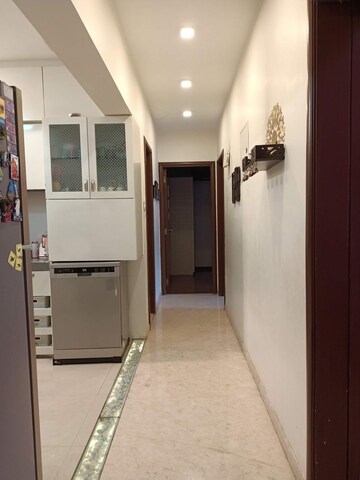 Building Lobby in 2.5 BHK Apartment at K Raheja Vistas, Andheri East – for Sale