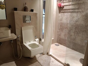 Bathroom in 2.5 BHK Apartment at K Raheja Vistas, Andheri East – for Sale