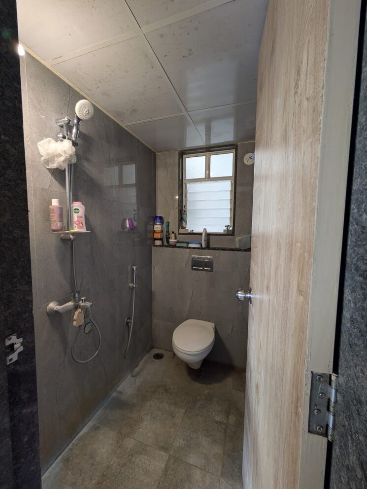 Bathroom, abhinav-pebbles-urbania 2 Bedroom 740 Sq.Ft. Apartment In Bavdhan Pune 8013396