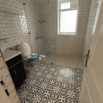 Bathroom in 5 BHK Villa at Sunder Nagar – for Rent