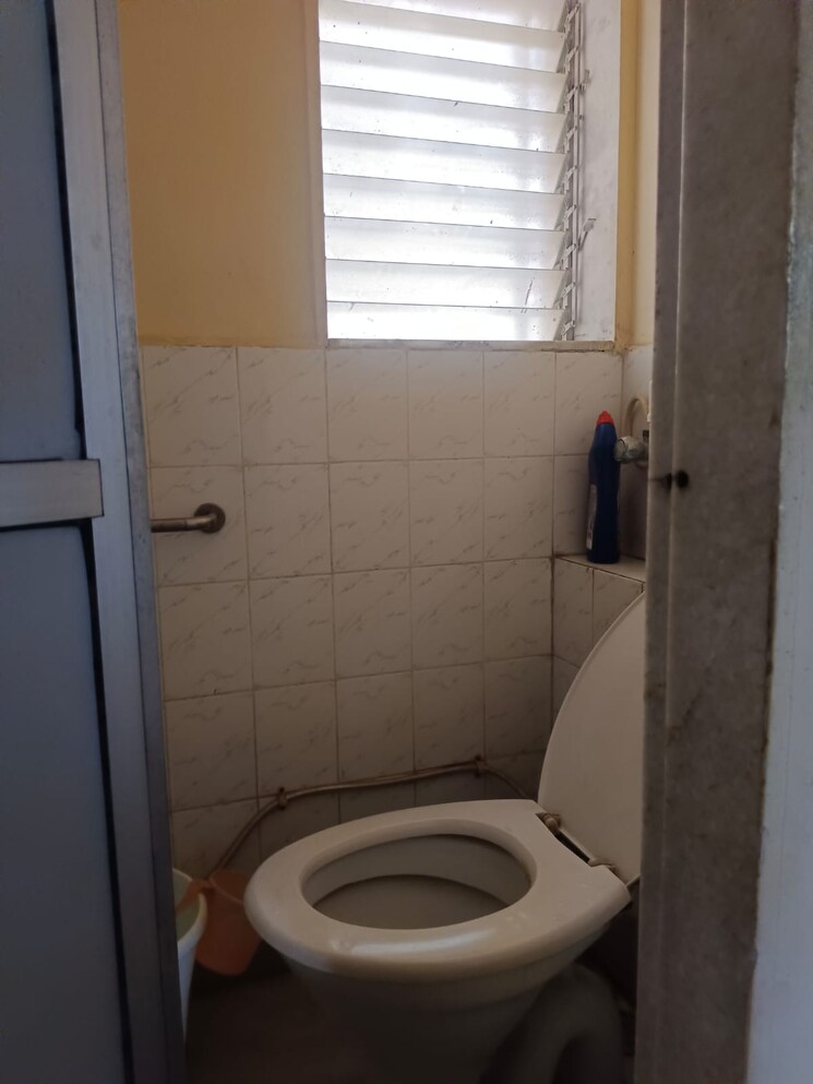 Bathroom, vasant-leela-complex 1 Bedroom 438 Sq.Ft. Apartment In Vijay Nagari Thane 8013451