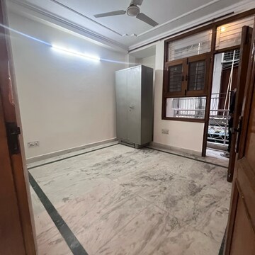 Room in 2 BHK Builder Floor at Khirki Extension – for Rent