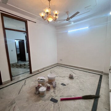 Room in 2 BHK Builder Floor at Khirki Extension – for Rent