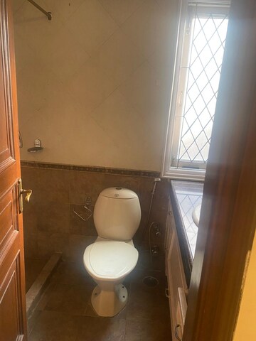 2 BHK Builder Floor For Rent in Lajpat Nagar