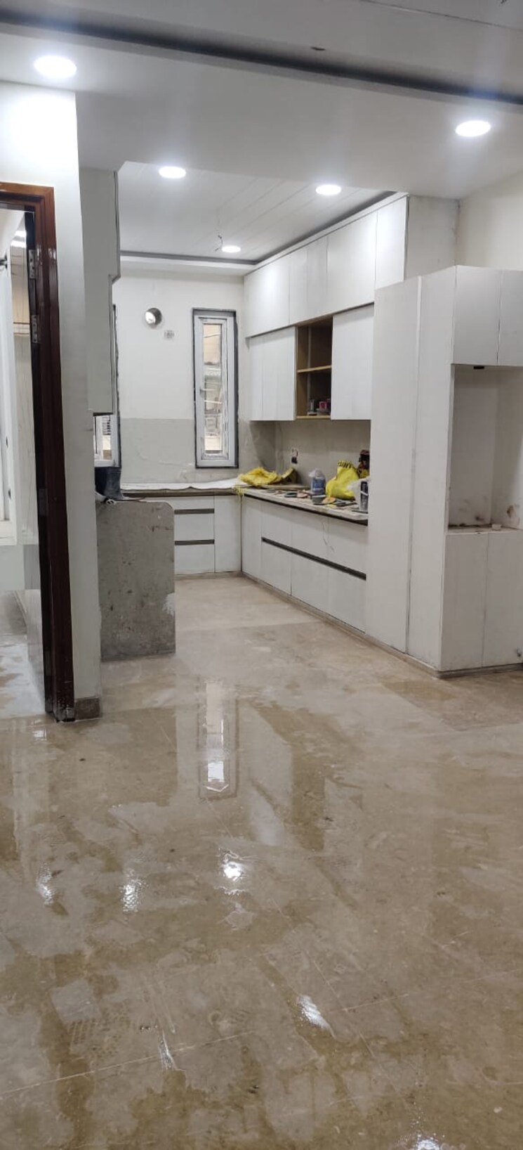 Bathroom, rohini sector 24 2 Bedroom 60 Sq.Mt. Builder Floor In Rohini Sector 24 Delhi 8013472