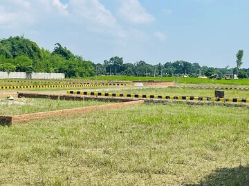  Plot For Sale in Gosainganj